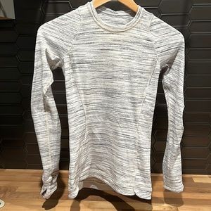 Lululemon long sleeve grey top